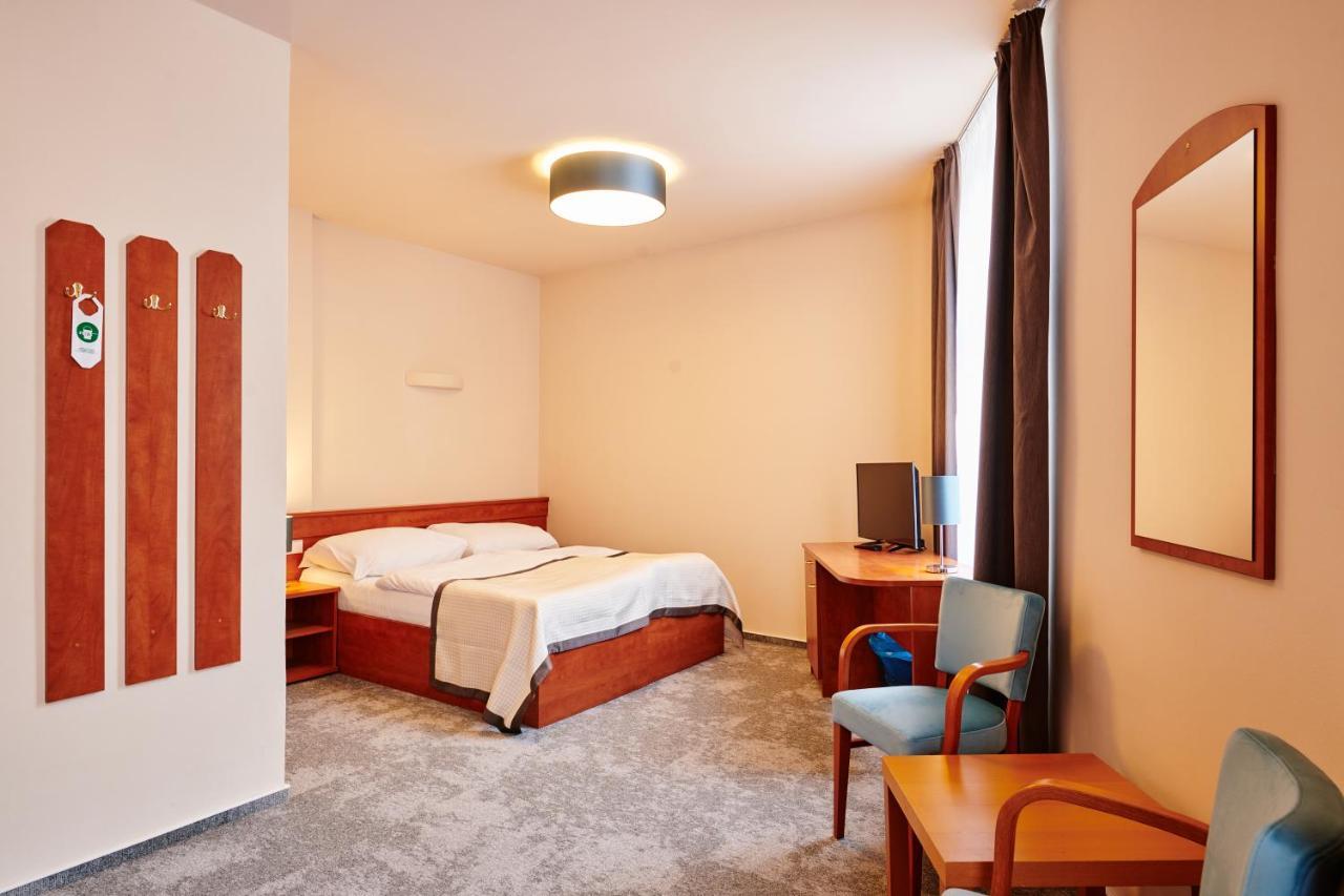 Hotel Terasa Vimperk Extérieur photo